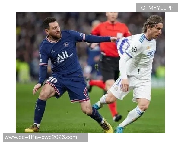 梅西与C罗的足球传奇对决解析与历史影响探讨