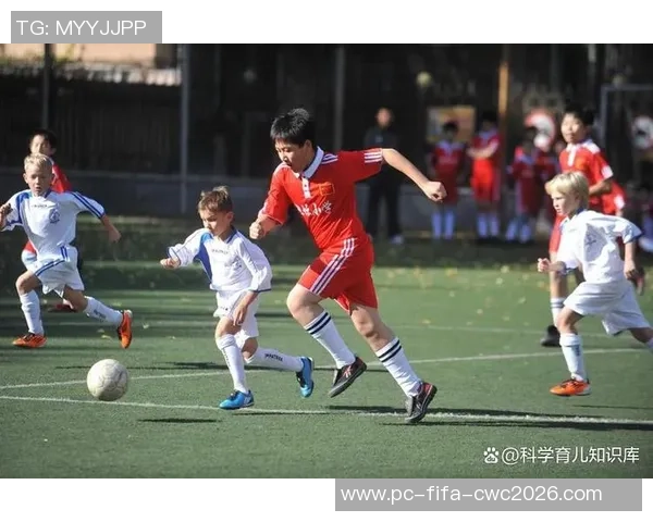 校园足球的定义与发展现状探讨及其对学生身心健康的积极影响